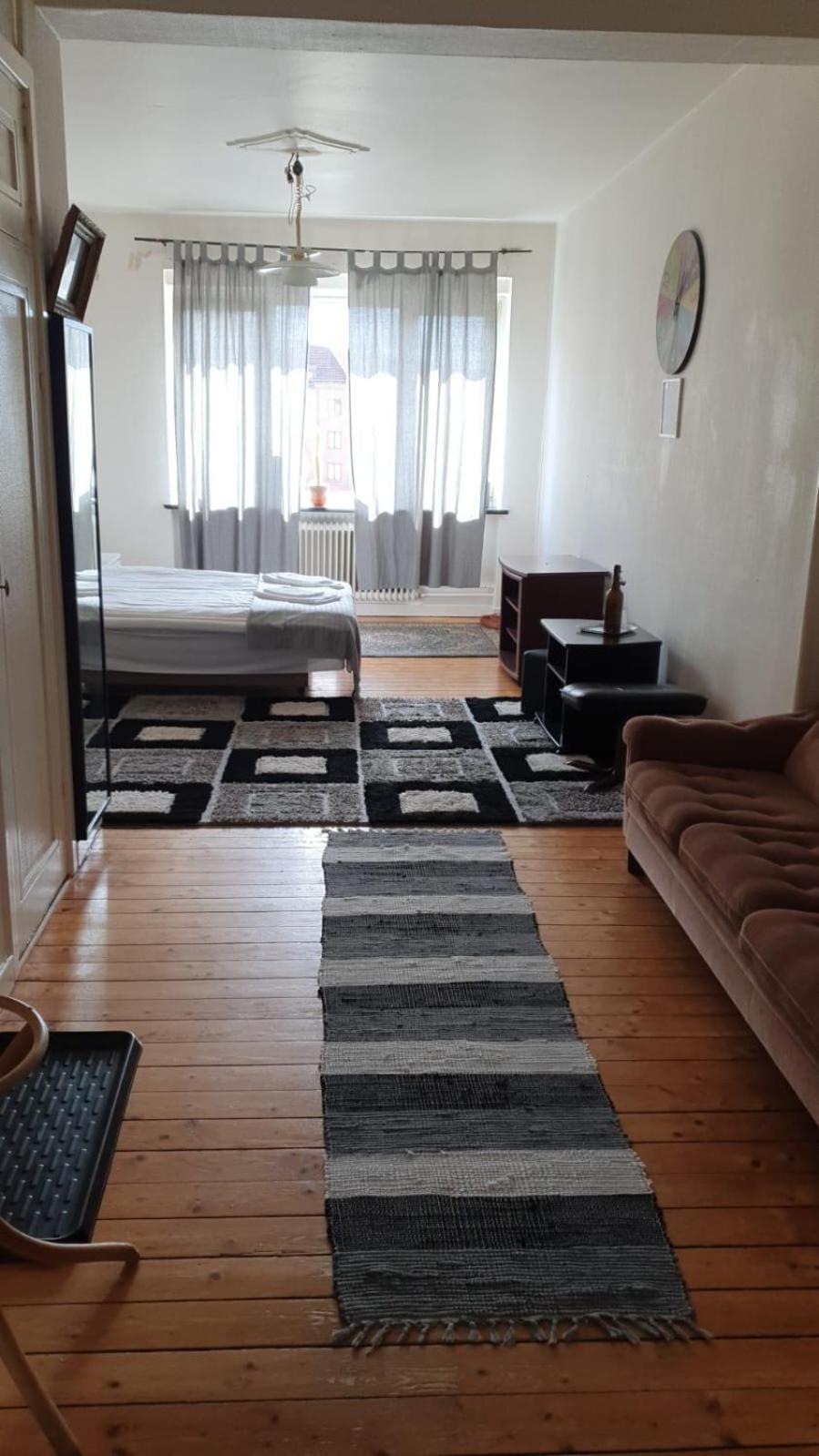 Home Apartment *